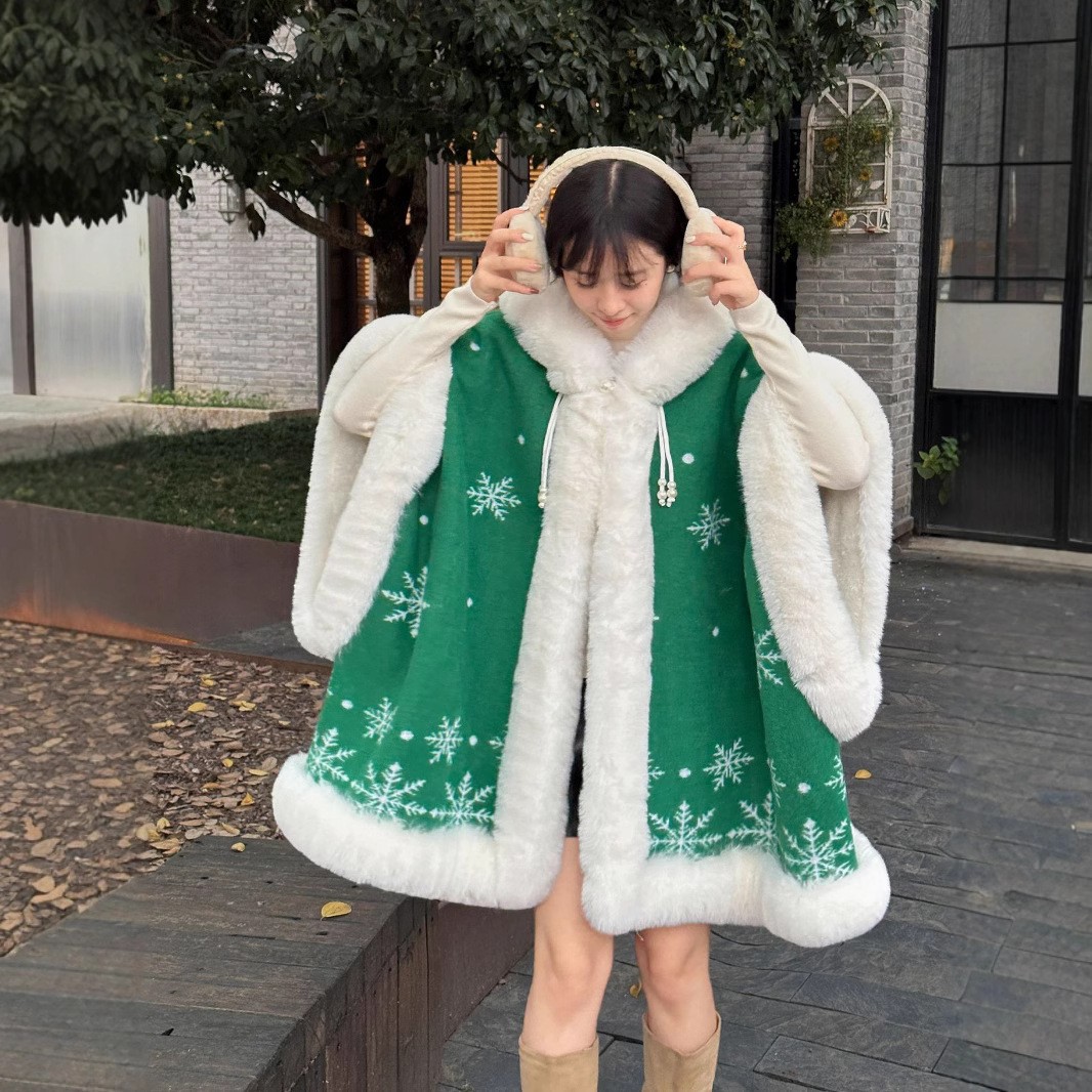 957#秋冬新款仿獭兔毛领加绒加厚提花流苏针织披肩斗篷大码毛呢外