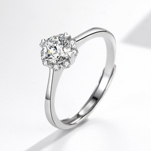�B�ڻ�ڿ��{�r��С��ʹ50����ʯ��ָŮ��ţ�^1������צ����