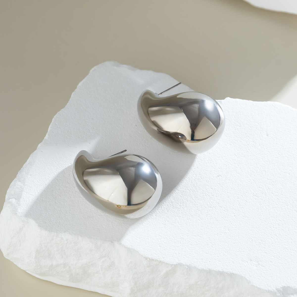 Water Drop Stud Earrings Minimalist Punk Style Drop Earrings_voghion.com