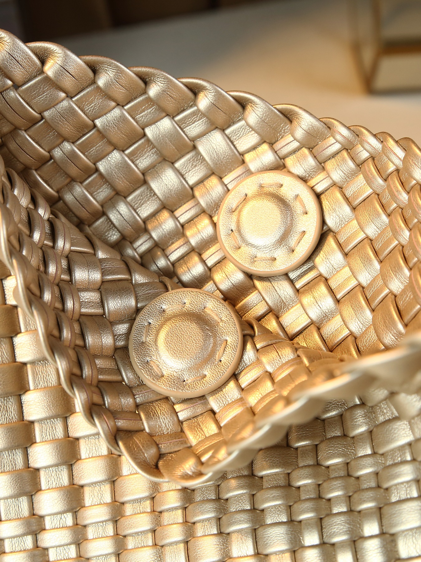 Geflochtene Damentasche Im Korbdesign Mit Sternenmotiv_voghion.com