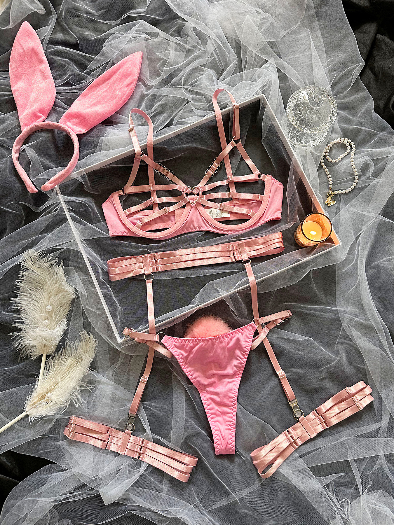 Vêtements pour femmes Nouvelle tenue révélatrice de poitrine Sexy Hollow Bunny Girl Jeu de rôle Ensemble de lingerie érotique Ensemble de 5 pièces_voghion.com