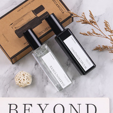 �¿������ʿ��ˮ��װС�ں�����ζ���µ���־��������30ml���