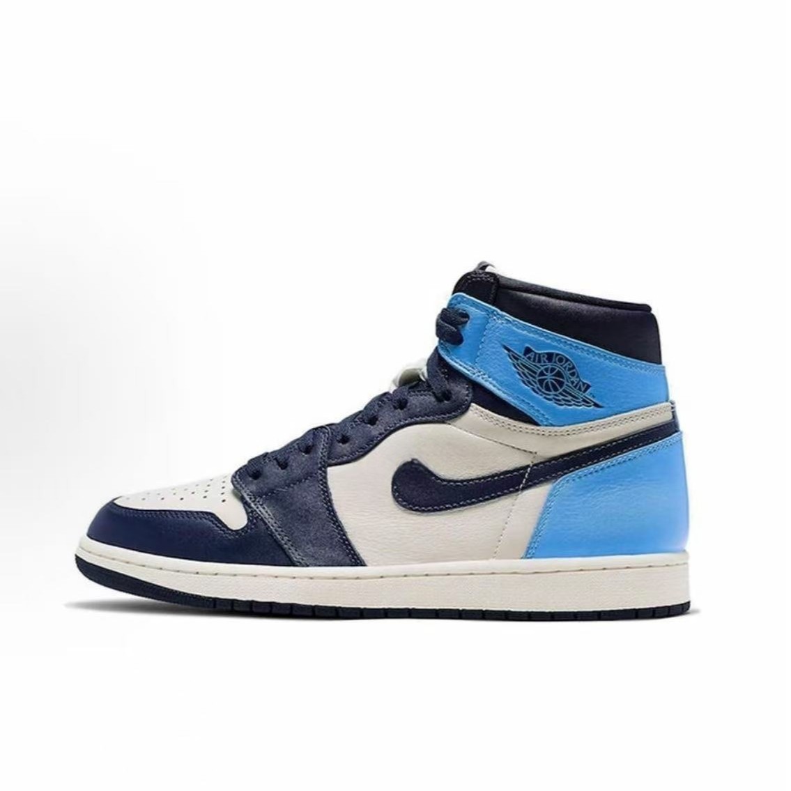 Suministro exclusivo transfronterizo de Putian de zapatillas de baloncesto AJ1 de caña media-alta en color marrón ceniza, negro y puntera roja, calzado deportivo unisex.