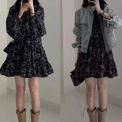 早秋季流行韩系氛围感穿搭长袖黑色碎花连衣裙子女秋2025新款
