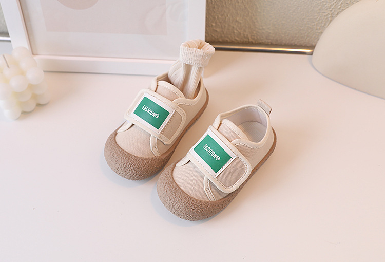 Koreansk barncanvas 2023 vår och höst nya pojkar Casual Baotou flickor mjuk sula Anti-halk babyskor_voghion.com