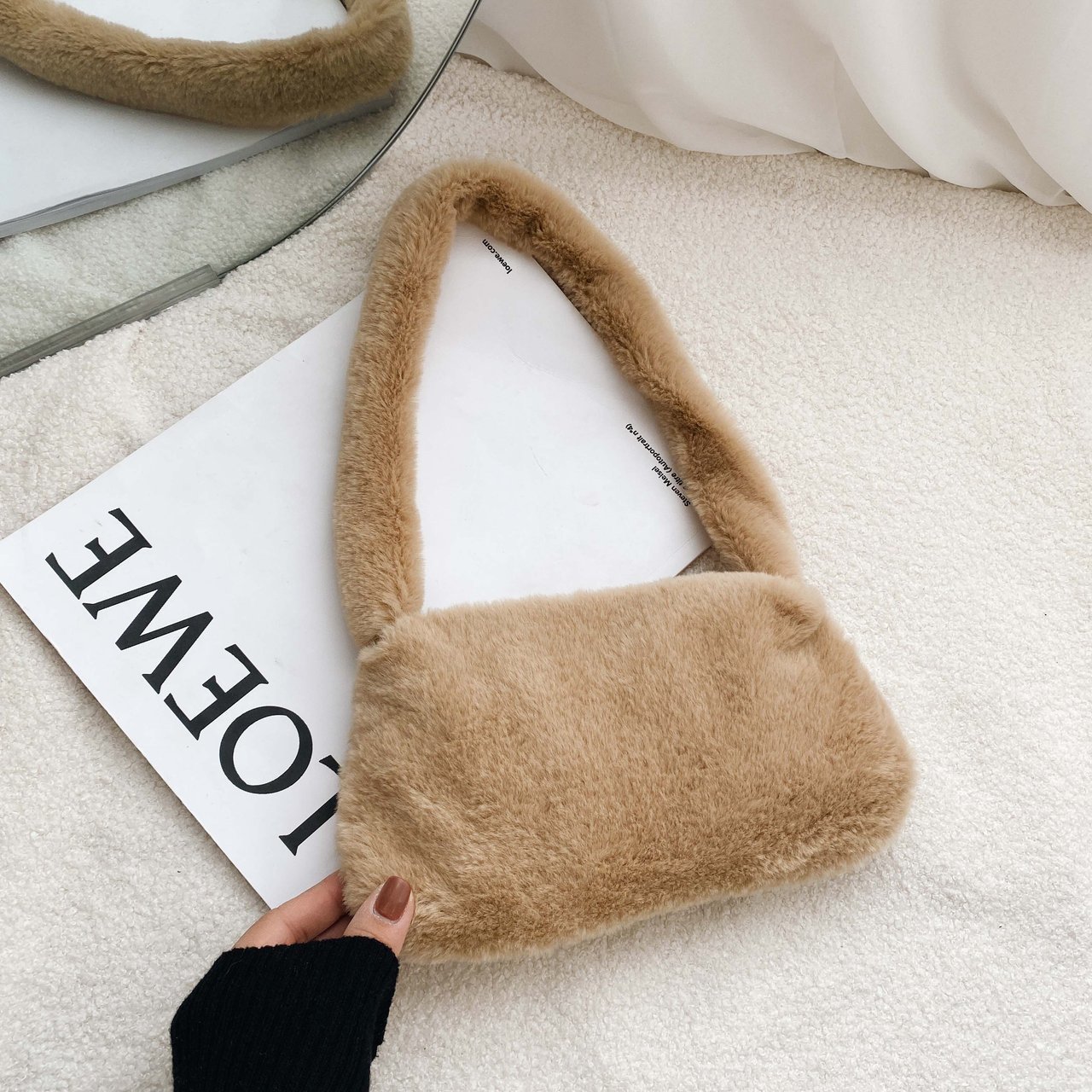 Bolsa de hombro axila 2023 nueva moda bolso de hombro portátil estilo occidental chica caliente estampado de leopardo ins bolso de las mujeres bolsa de felpa