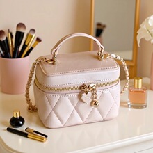 �Ҙ��Ɍ����Ӱ���������С����Ů���朗l�μ�б���