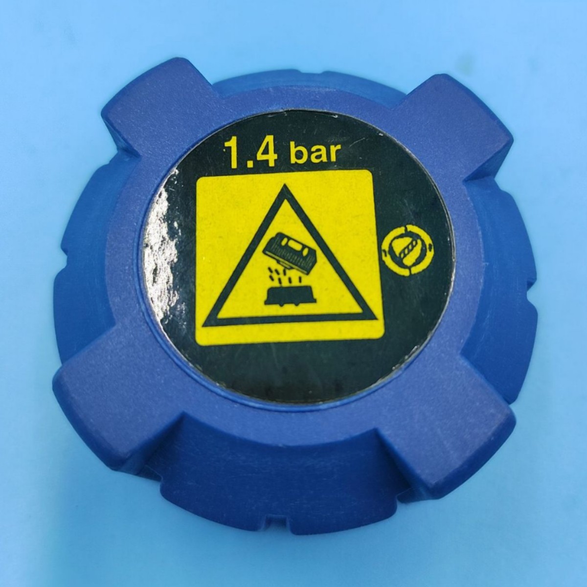 Expansion Water Tank Cover 46799364 1306F8 Water Tank Cover 1559509 Cooling Tank Cover Universal Type