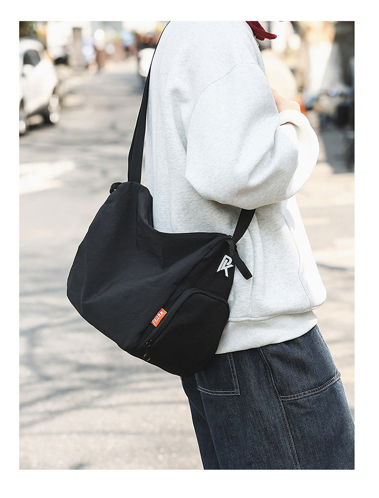 Unisex casual large-capacity crossbody bag, sporty casual student backpack, fashionable and versatile commuter single-shoulder bag undefined