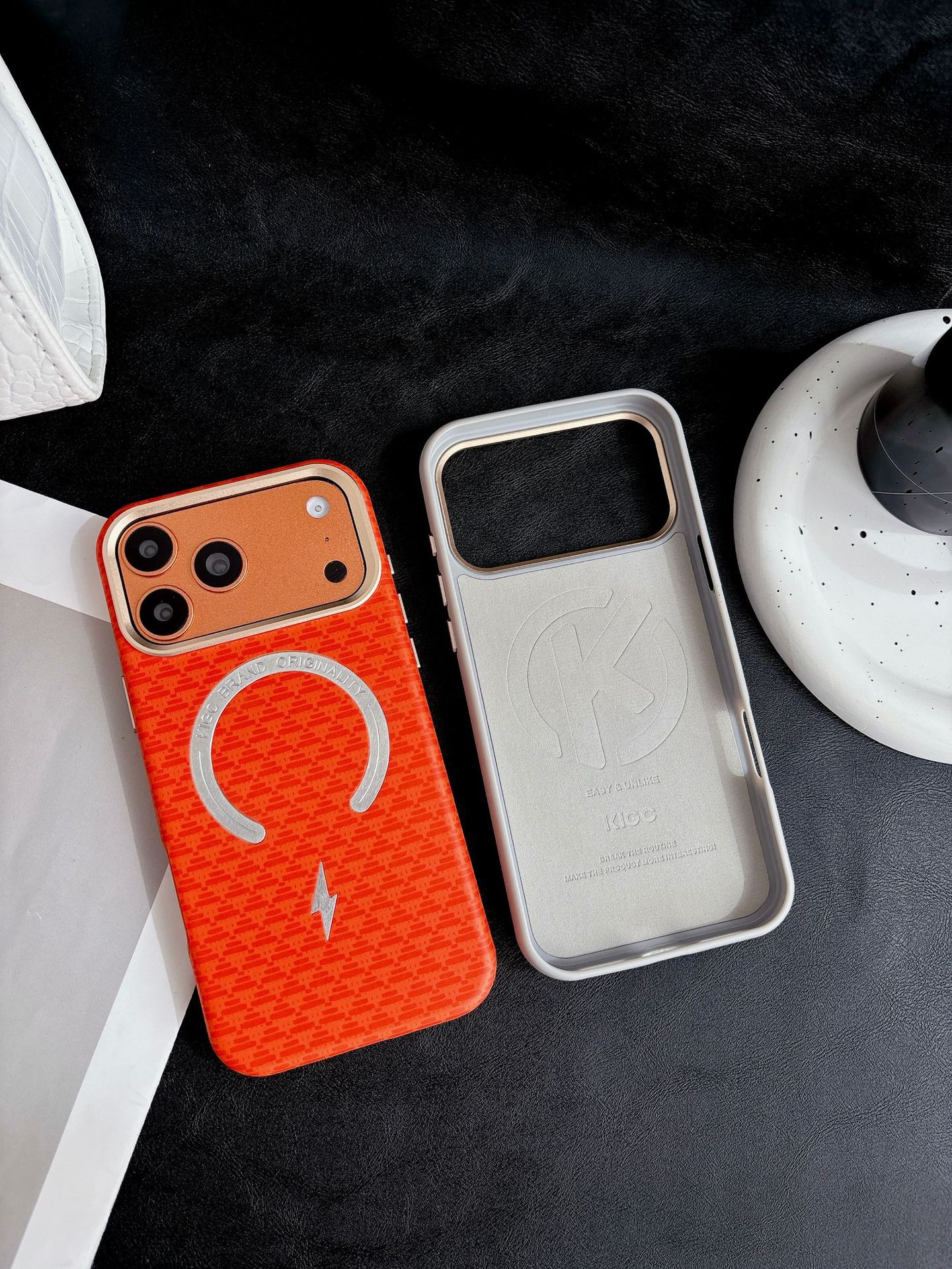 Ốp lưng từ tính chống sốc cho iPhone 17 Pro Max, viền dày bảo vệ toàn diện — Đen, Xanh dương, Cam, Xám chi tiết 8