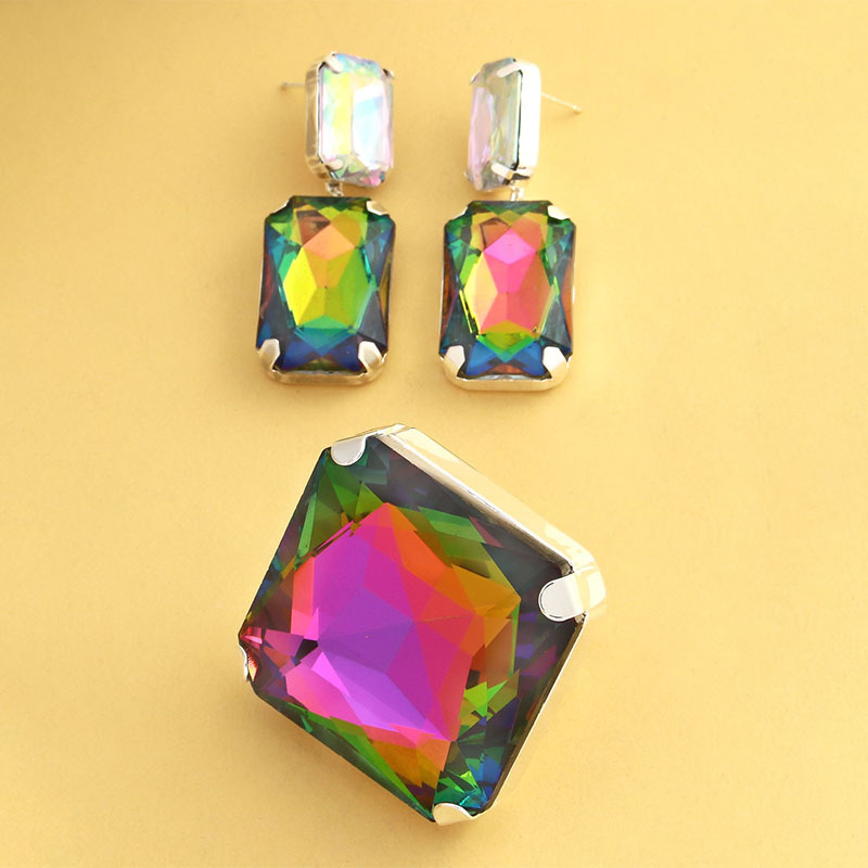 2024 nuevo conjunto de joyería cuadrada simple y colorido aretes de diamante accesorios de alta calidad conjunto de joyería femenina