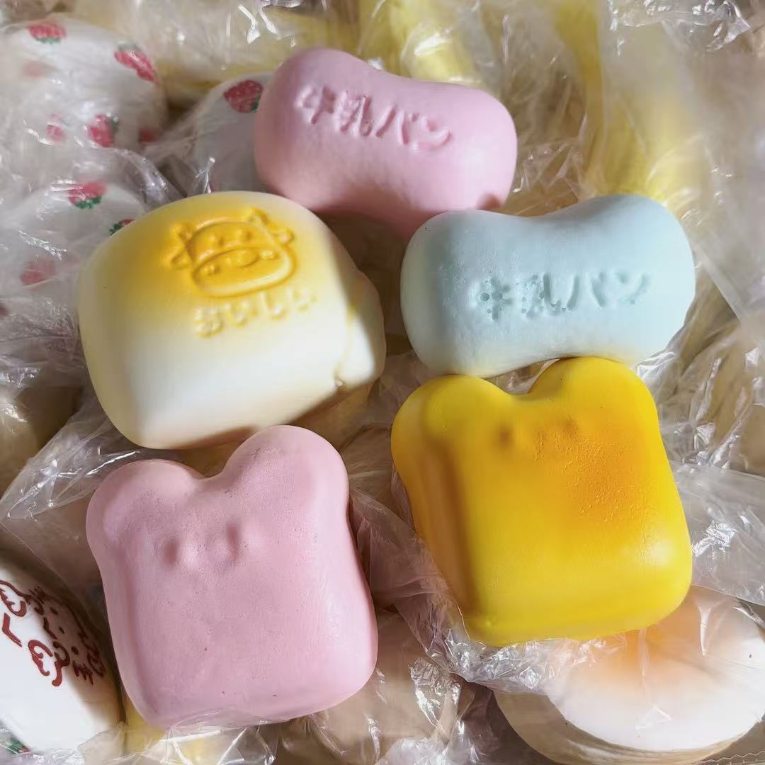 무작위 1개의 그림에 만화의 느린 반동