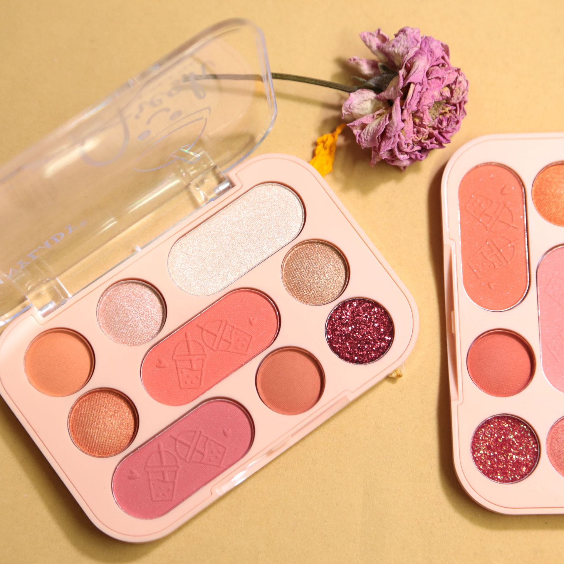 eye shadow