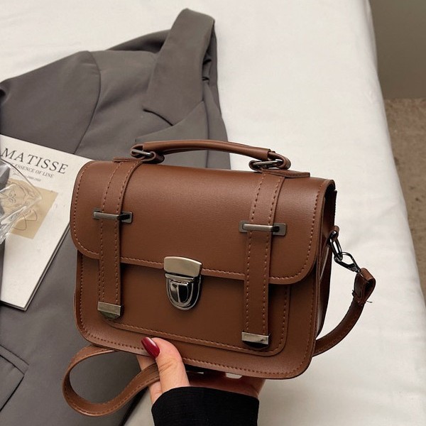 Design retrò autunnale di nicchia per donna 2025 Nuova borsa a tracolla versatile Melad piccola quadrata da portare a mano_voghion.com