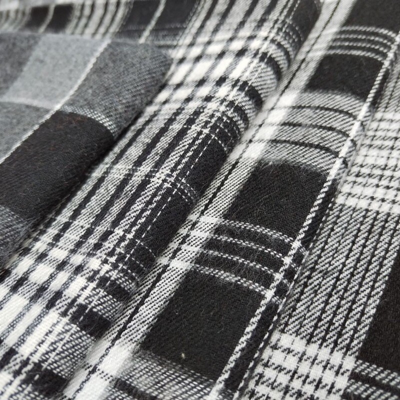 Polyester-Cotton Yarn-Dyed Brushed Twill Black and White Plaid Fabric