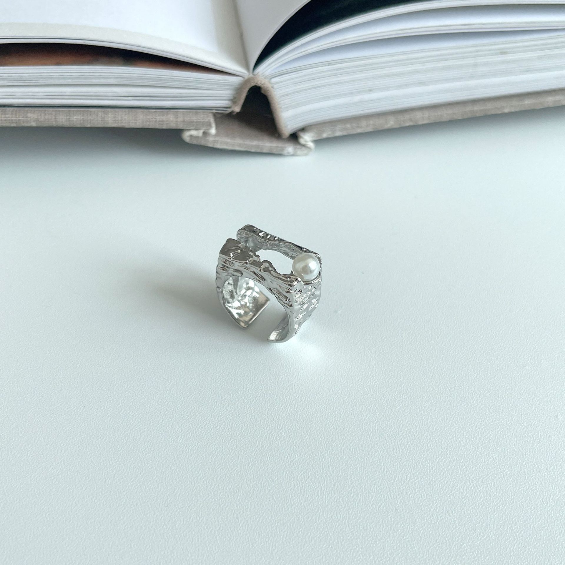 Mode Geometrisch Kupfer Künstliche Perlen Offener Ring display picture 3