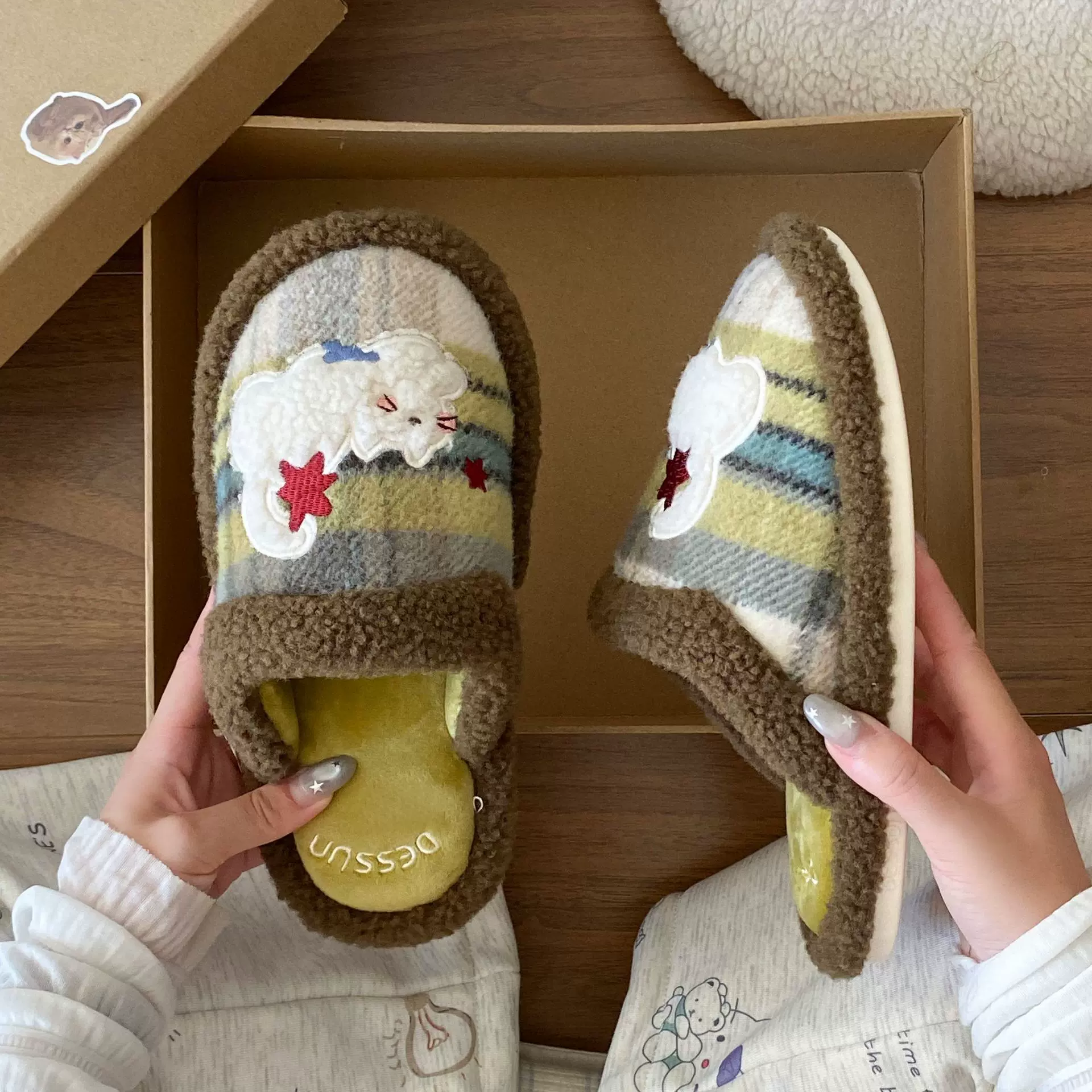 2025冬季平底毛毛拖鞋女可外穿时尚毛绒新款拖鞋外穿男士棉拖鞋