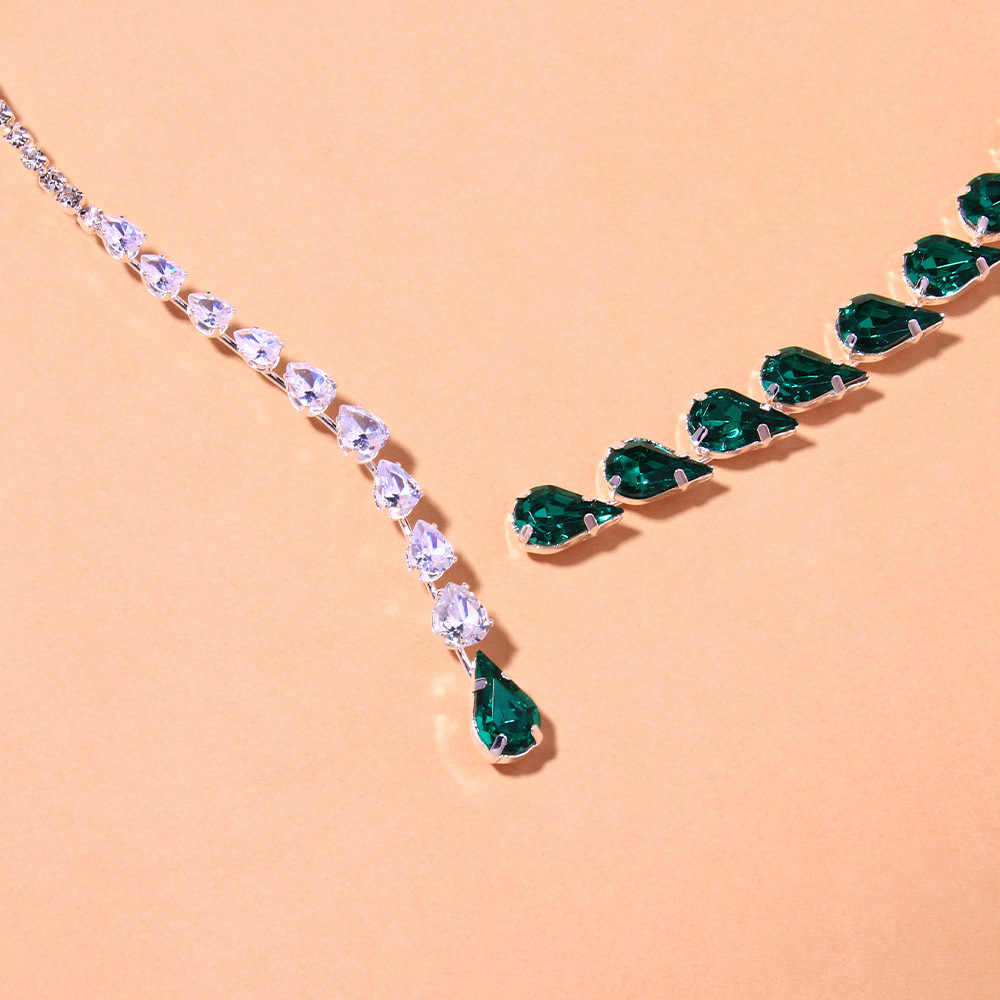 30g Weight Rhinestones, Zircon Inlay Material Necklace Classification 1 Piece Quantity Retro Bridal Water Droplets Alloy Plating Inlay Rhinestones Zircon Women's Necklace