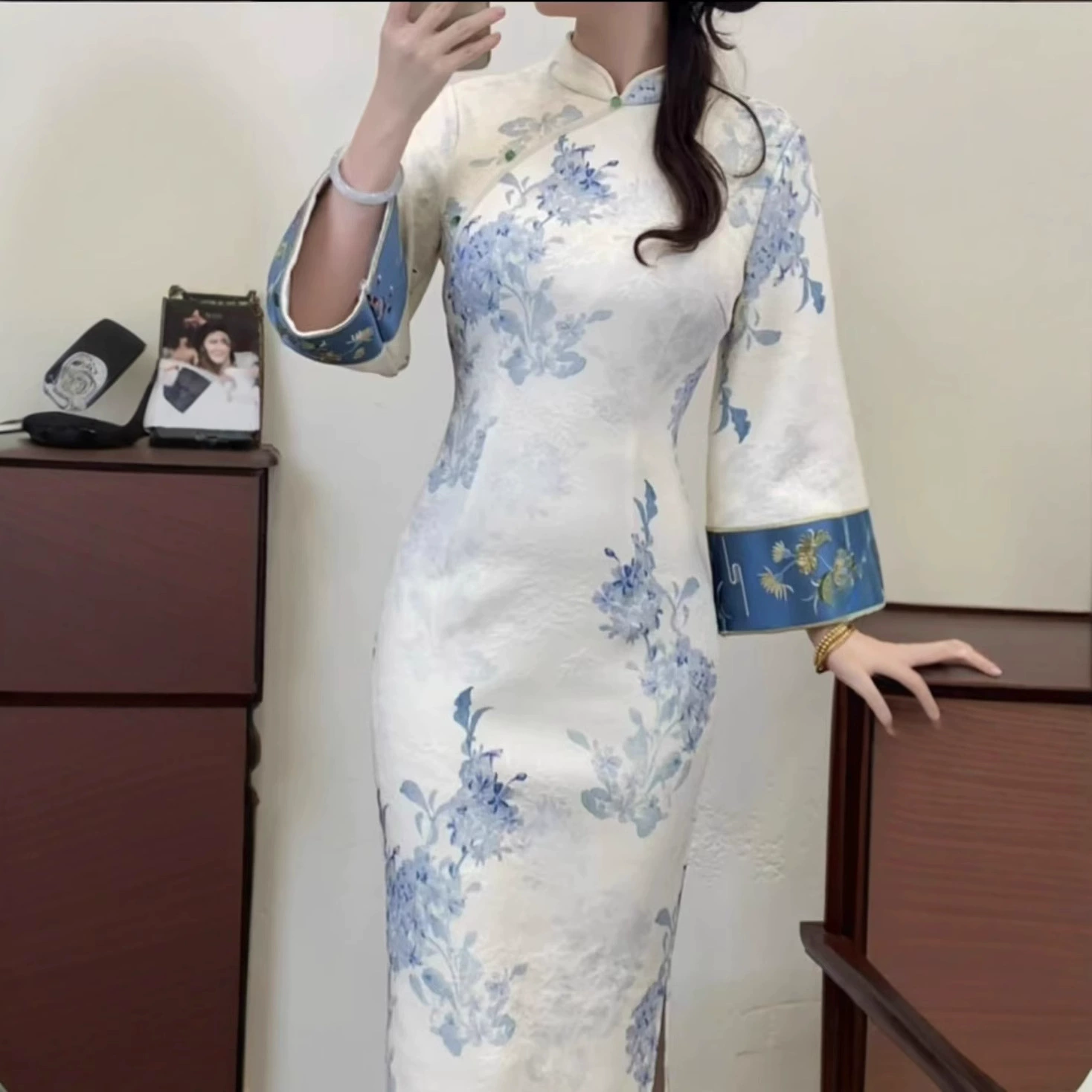 8678 # новое осеннее и зимнее платье в китайском стиле высокого класса трикотажный жаккард с бархатом с улучшенной вышивкой cheongsam