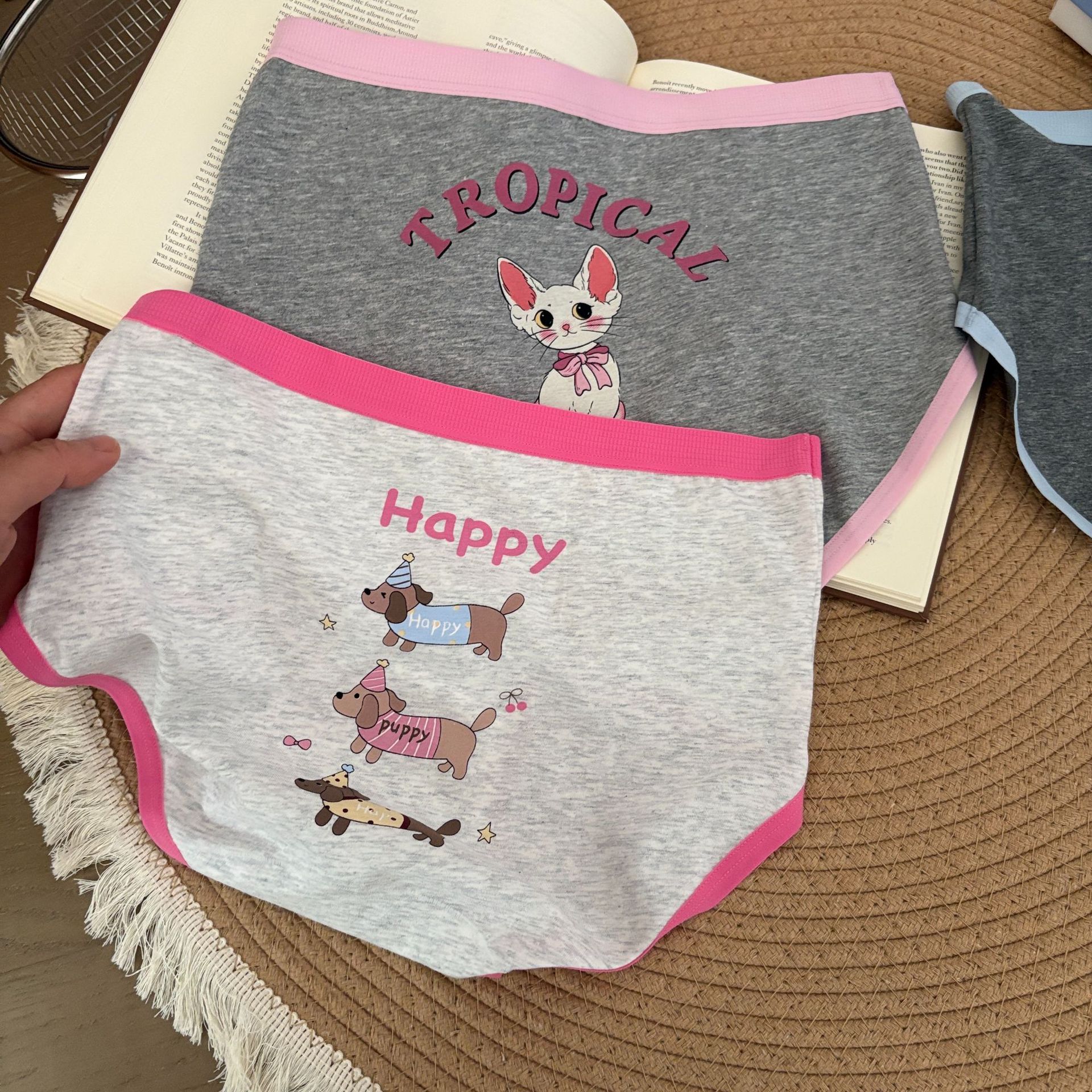 6506春夏力推多巴胺撞色萌趣印花可爱纯棉少女中腰内裤甜美三角裤