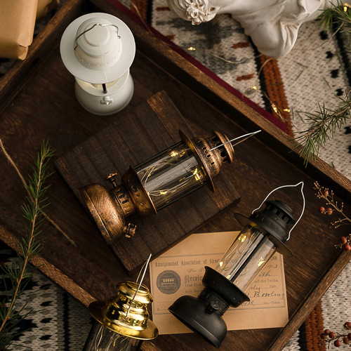 Christmas retro luminous electronic candle shaking wind lantern desktop ornaments Halloween oil lantern scene decoration