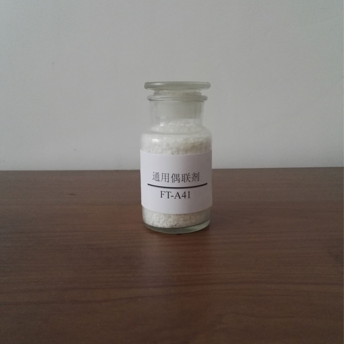 透明度优良分散性填充性佳稳定性良好综合性能优良润滑性优