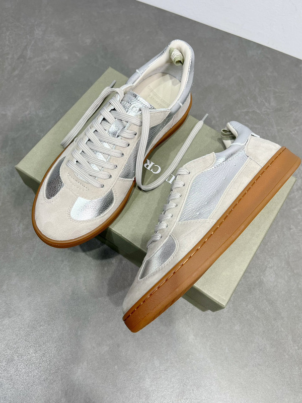 ハイエンドオリジナルのオフィシーネのクリエイティブトレーニングシューズの超ソフト牛革のレトロなひものカップルの白い靴|undefined