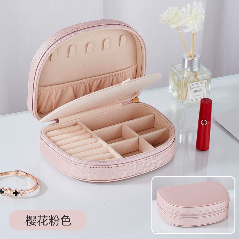 Caja de joyería de venta caliente transfronteriza pequeña semicírculo en forma de concha pendientes anillo collar joyería caja de almacenamiento de cuero para mujeres