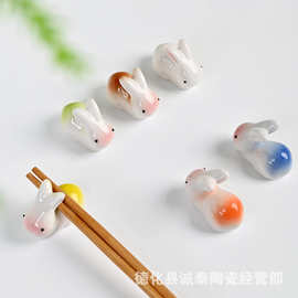 可爱兔子陶瓷摆件小兔子筷子架筷托创意礼品摆摊工艺品旅游纪念品