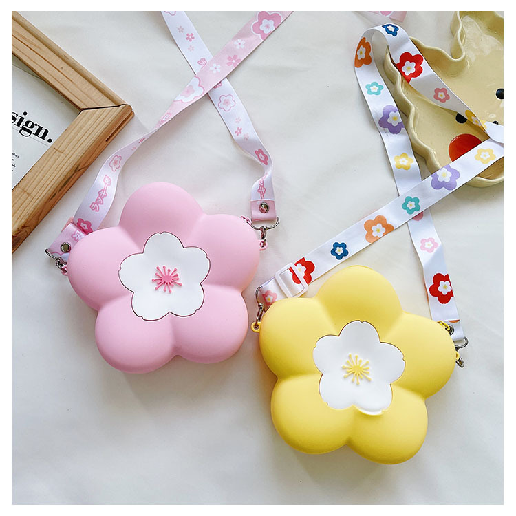 Nihaojewelry Sac En Silicone De Messager En Forme De Fleur Simple En Gros display picture 4