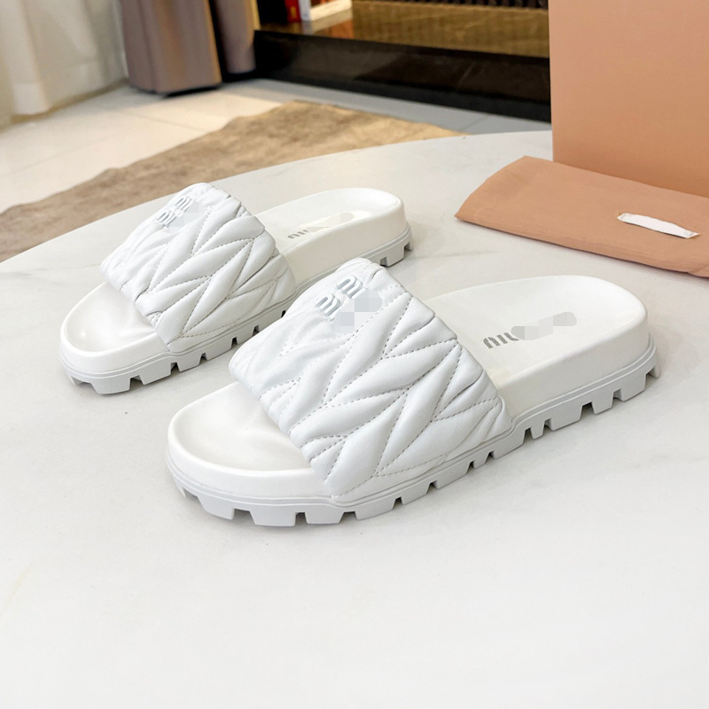 European and American Fashion Casual Sandals 2025 New Genuine Leather Pleated Candy Color Letter Thick-Soled Slippers for Outer Wear Export Trend