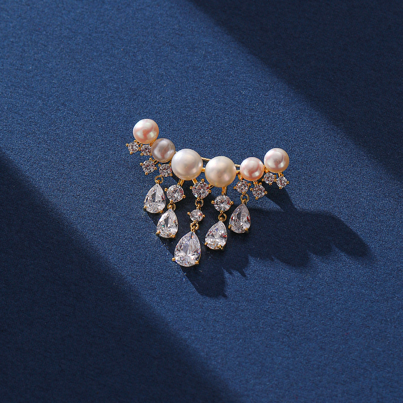 Elegante Schneeflocken Brosche Mit Zirkonia Und Perle Für Damen_voghion.com