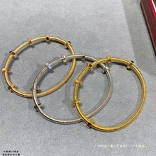 �߰汾v�𱬿�����ݽz���CloveŮʿ��Ů��H����ñ���C�³���