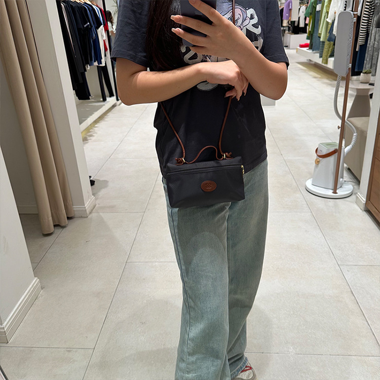 2024 Zomer Nieuwe Dames Draagbare Grote Capaciteit Longxiang Mini Leuke Een Schouder Handtas Trendy_voghion.com