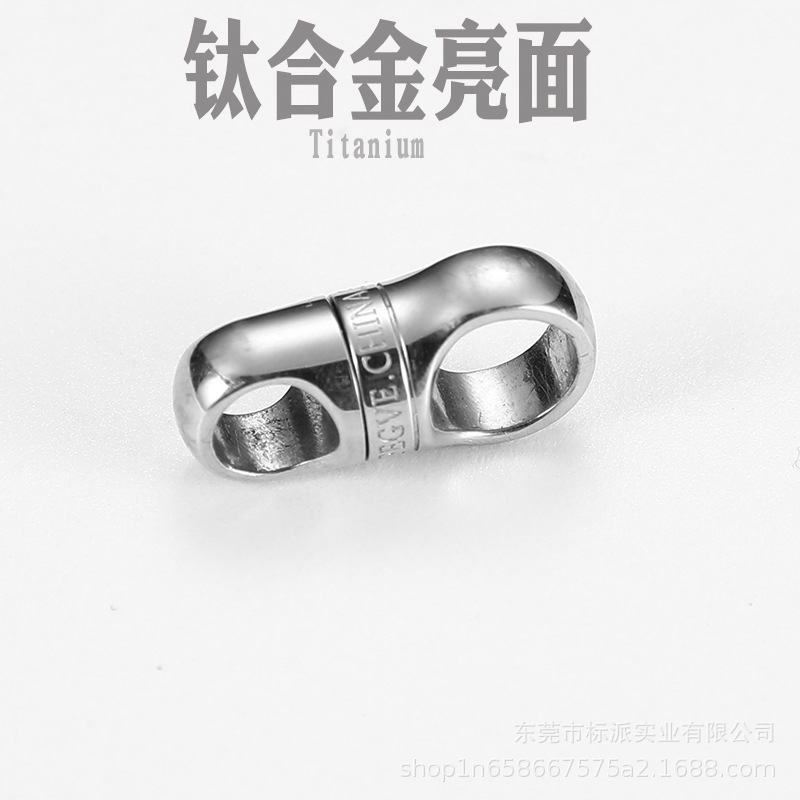 Aleación de titanio cápsula universal conjunta llavero accesorios titanio hebilla universal hecho a mano coche llavero rotación de 360 grados