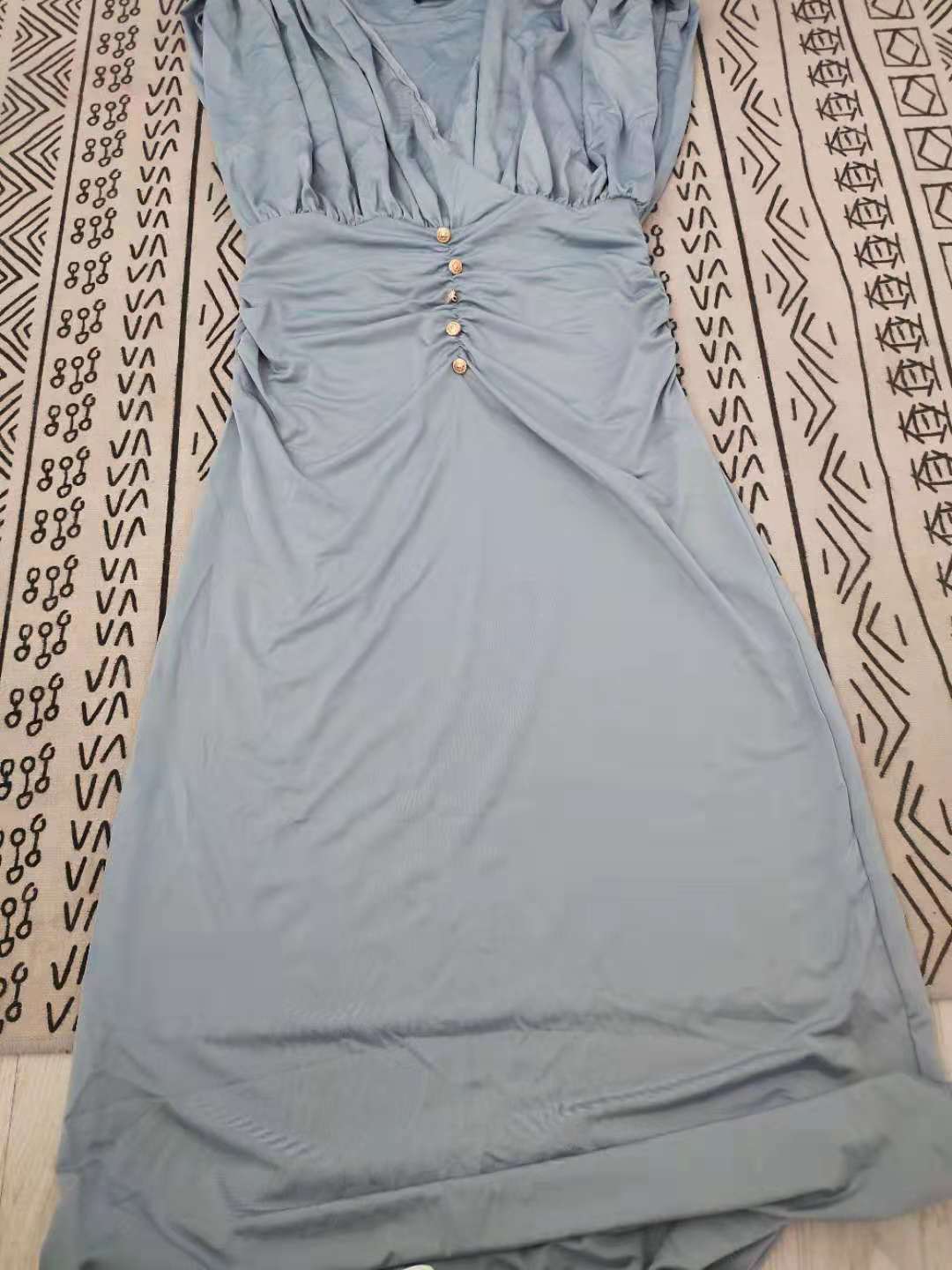 Vestido de color sólido de cintura alta sin mangas con cuello en V NSFH125728