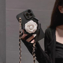 小香风山茶花适用苹果14手机套奢华iPhone13斜跨绳12Promax外壳11