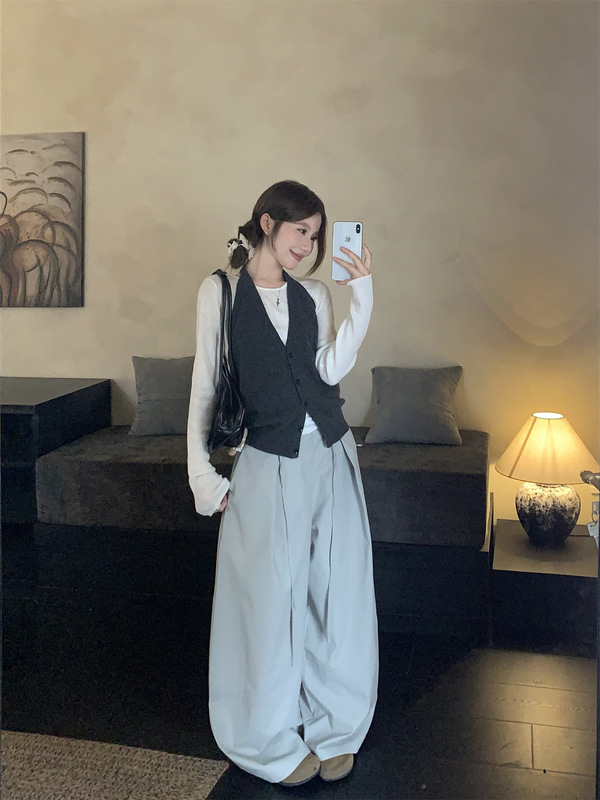 韩系设计感挂脖马甲长袖打底衫阔腿长裤女2025秋季新款时尚套装潮|undefined