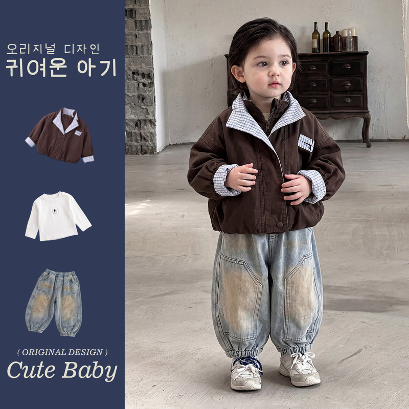 American-style casual jacket boys' outfit, stylish two-piece jacket with jeans and base shirt for little boys' autumn wear American-style casual jacket boys' outfit, stylish two-piece jacket with jeans and base shirt for little boys' autumn wear