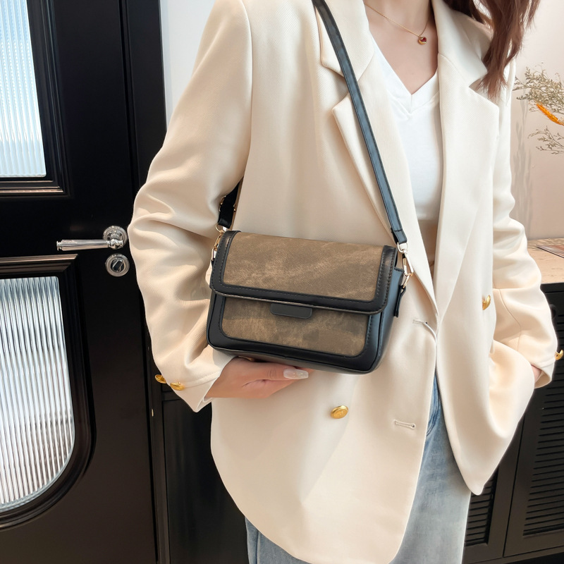 Bolso mujer 2024 nuevo bolso femenino bolso de mensajero bolso de axila bolso de sentido de alta gama bolso cuadrado pequeño bolso femenino de temperamento