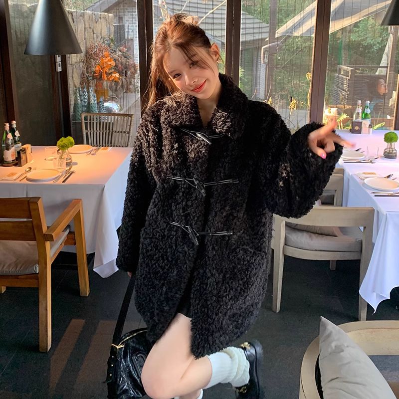 Imitation Lamb Coat 2025 New Autumn and Winter Women's Horn Button Mid-Length Black Thick Fur Coat