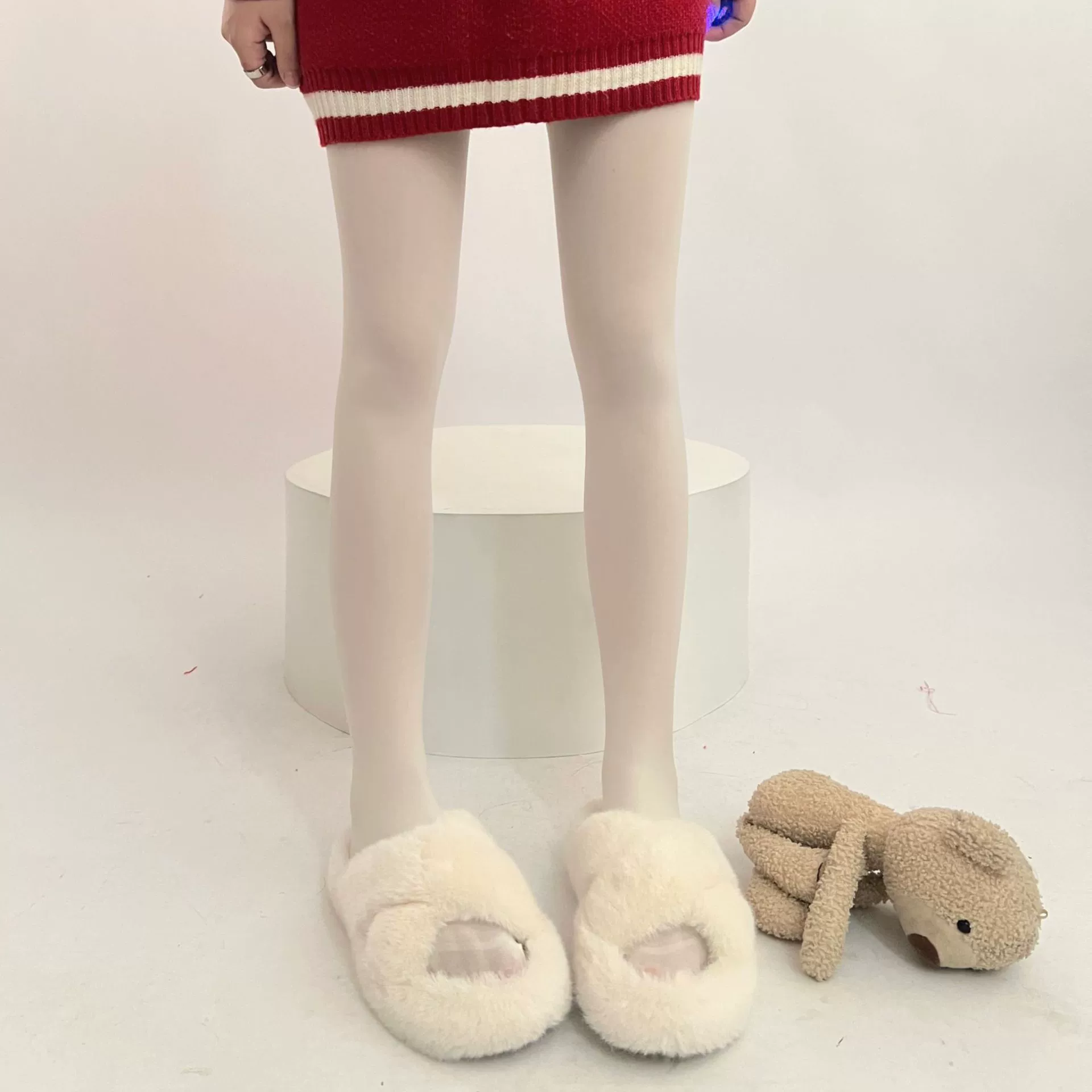 Velvet swan, base tights, universal socks
