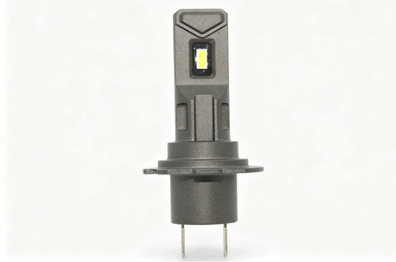 Fanless Direct Plug-in LED Car Headlights High Brightness Front Lights 3800K 4500K Factory Direct Supply