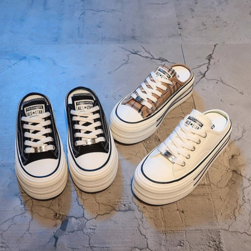 Thick-soled slip-on canvas half slippers for women, summer outdoor wear, white sneakers, casual low-top platform shoes