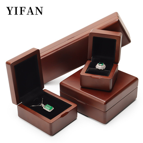 High-end necklace earring ring portable accessory box wooden box exquisite jewelry box wooden storage wholesale packaging box