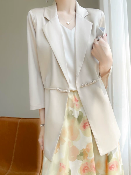 Champagne color