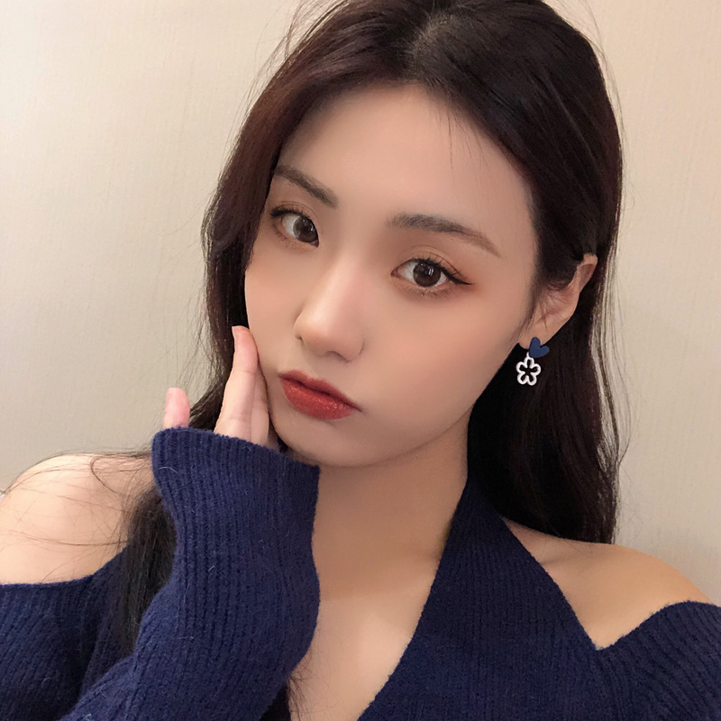 blue and white color heart-shaped flower hollow cute female alloy earrings