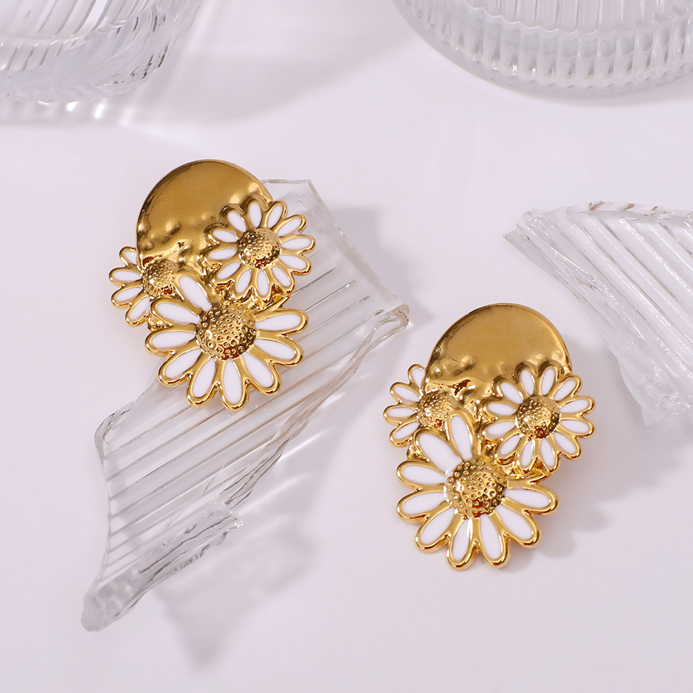 Ear Studs Classification 1 Pair Quantity 1 Pair Vacation Asymmetrical Flower Daisy Enamel Plating 304 Stainless Steel 18K Gold Plated PVD Coated Ear Studs