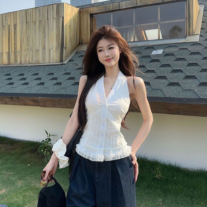 Lace Patchwork White Halter Neck Tank Top for Women, Summer 2025 New Style, V-Neck, Elegant, Waist-Cinching, Short Top, Trendy Lace Patchwork White Halter Neck Tank Top for Women, Summer 2025 New Style, V-Neck, Elegant, Waist-Cinching, Short Top, Trendy
