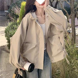 欧货连帽休闲外套女2026早春新款时尚慵懒风宽松大口袋长袖风衣潮